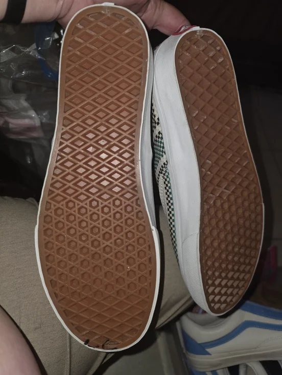 Vans - Picture 6 of 6